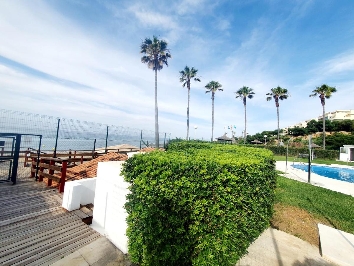 Luna Beach Seafront Marbella Exteriör bild